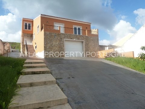 Villa for sale in Portugal`s Silver Coast