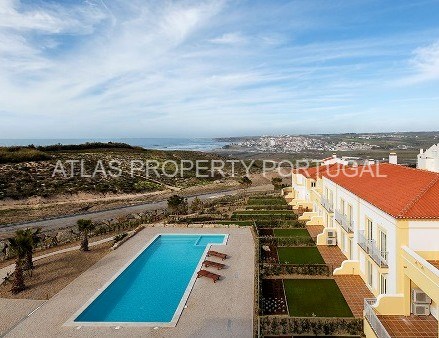 Villa with Pool for sale in Portugal Silver Coast