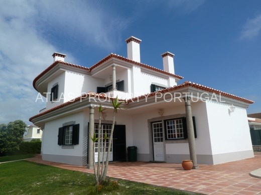 Villa for sale in Portugal´s Silver coast